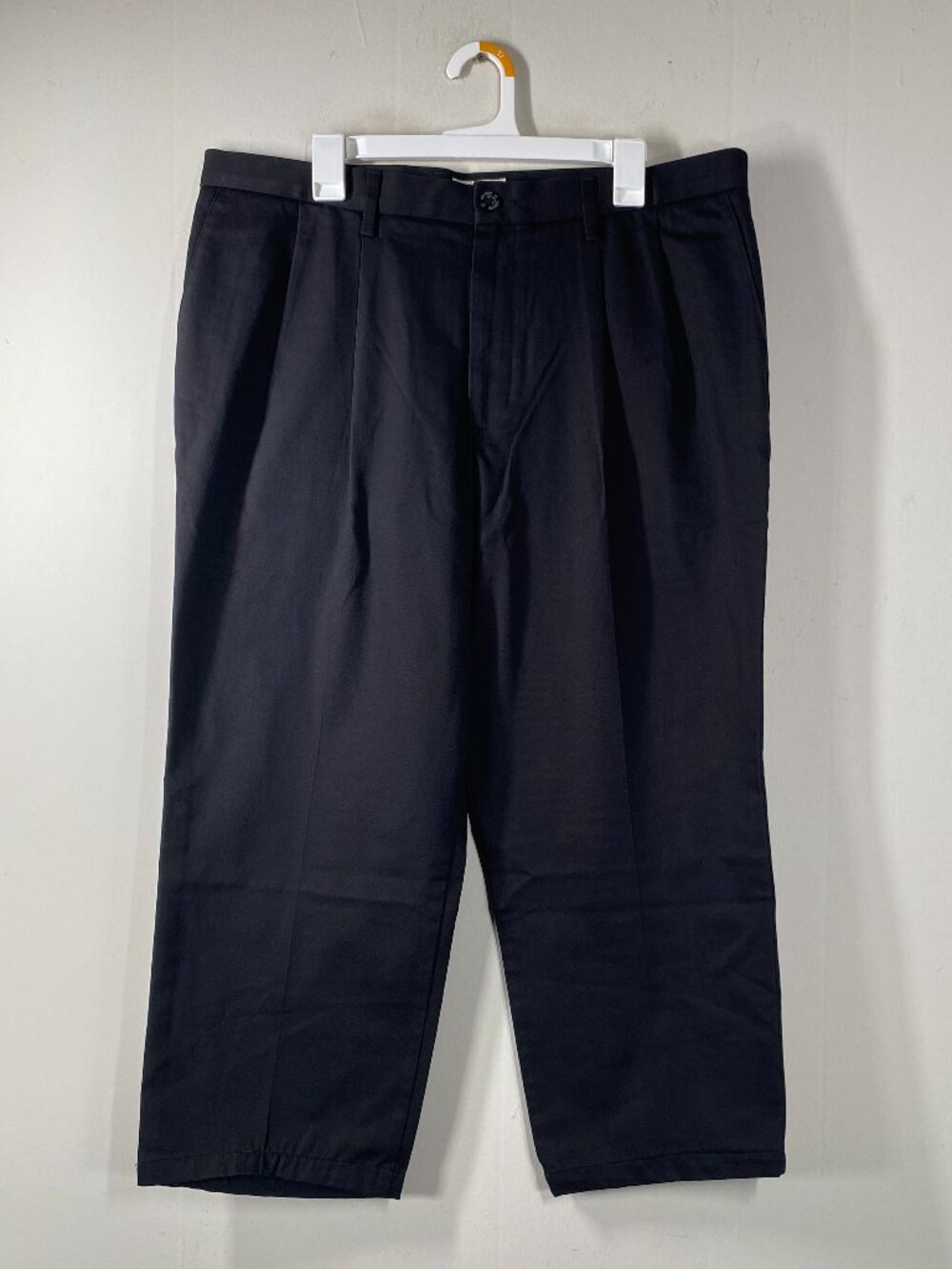 Dockers Classic Fit Khaki Pants Men's 38 x 29 Mid Rise Black Casual